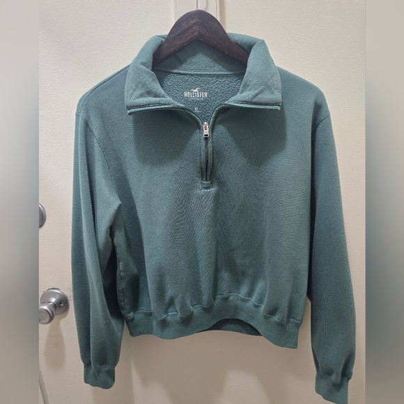 Hollister Sweaters - Hollister Green Women's Crop Sweater